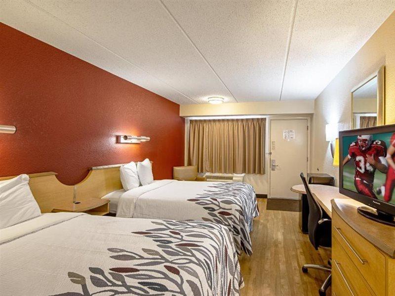 Red Roof Inn Hickory Bagian luar foto
