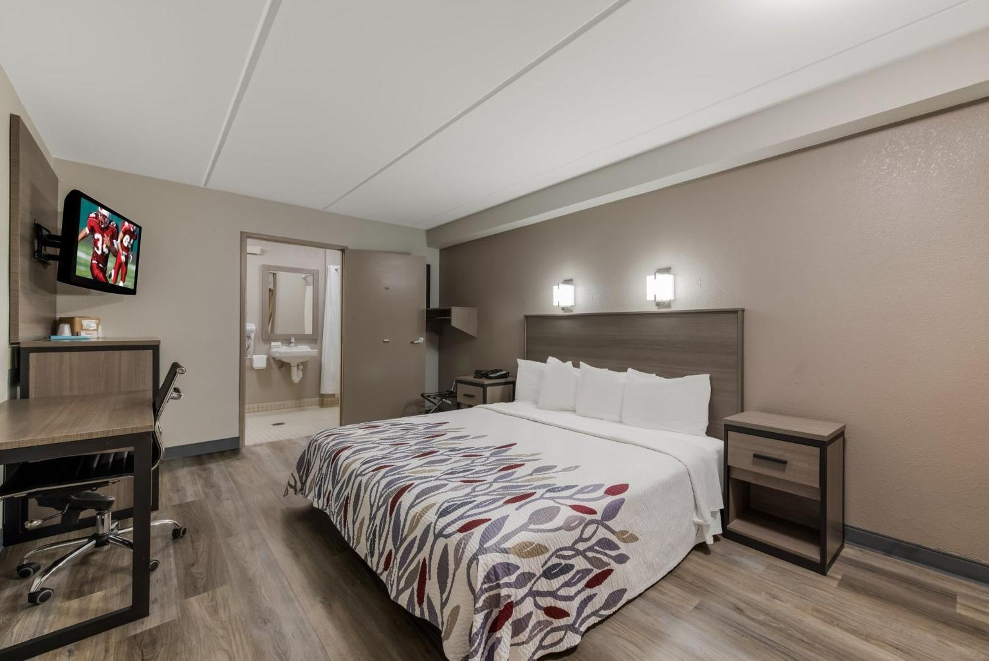 Red Roof Inn Hickory Bagian luar foto