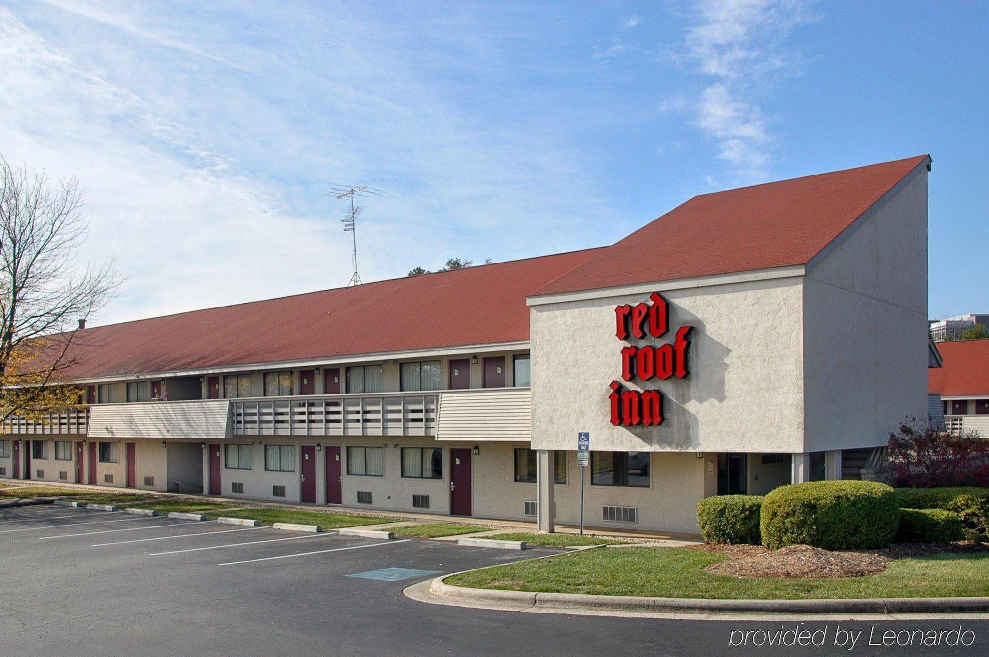 Red Roof Inn Hickory Bagian luar foto
